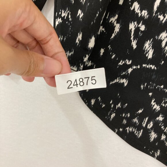 Sympli size 6 Black White Abstract Stretch Knit Dolman Sleeve Relaxed Blouse - Picture 9 of 9